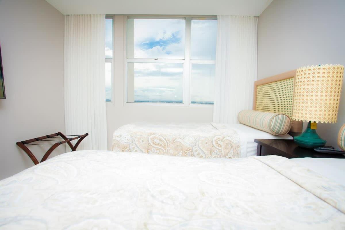 2Br Gem Ocean Front Building Isla Verde Beach San Juan Exteriör bild