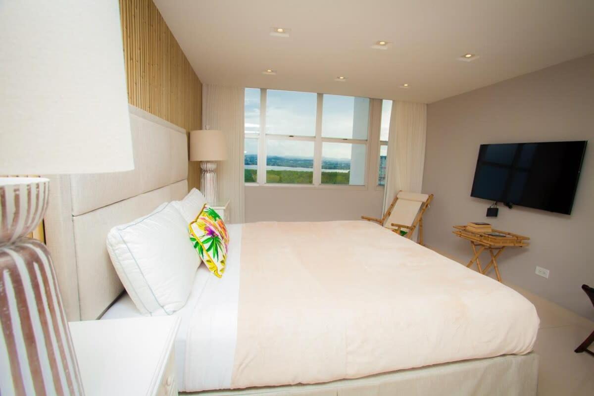 2Br Gem Ocean Front Building Isla Verde Beach San Juan Exteriör bild
