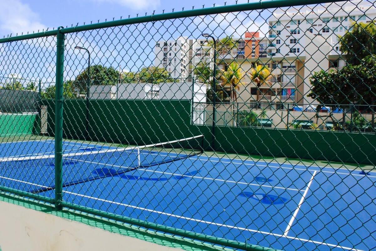 2Br Gem Ocean Front Building Isla Verde Beach San Juan Exteriör bild